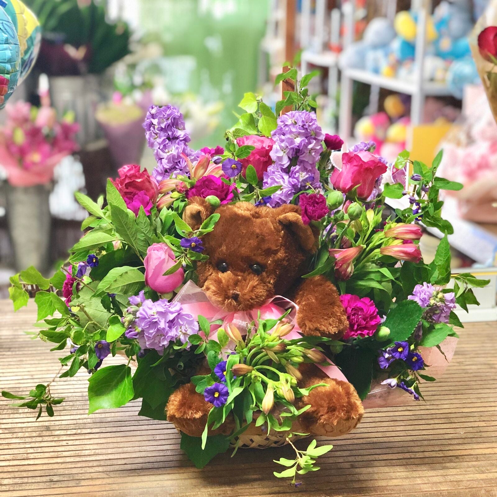 BB03 Baby girl basket with teddy