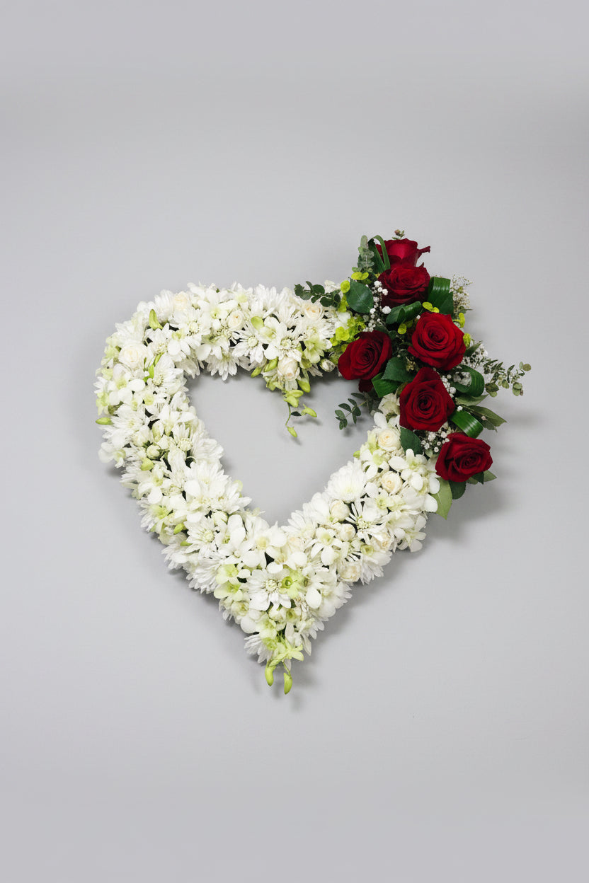 FT06 Hollow heart wreath with spray