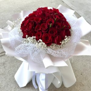 Queen Of Roses Bouquet